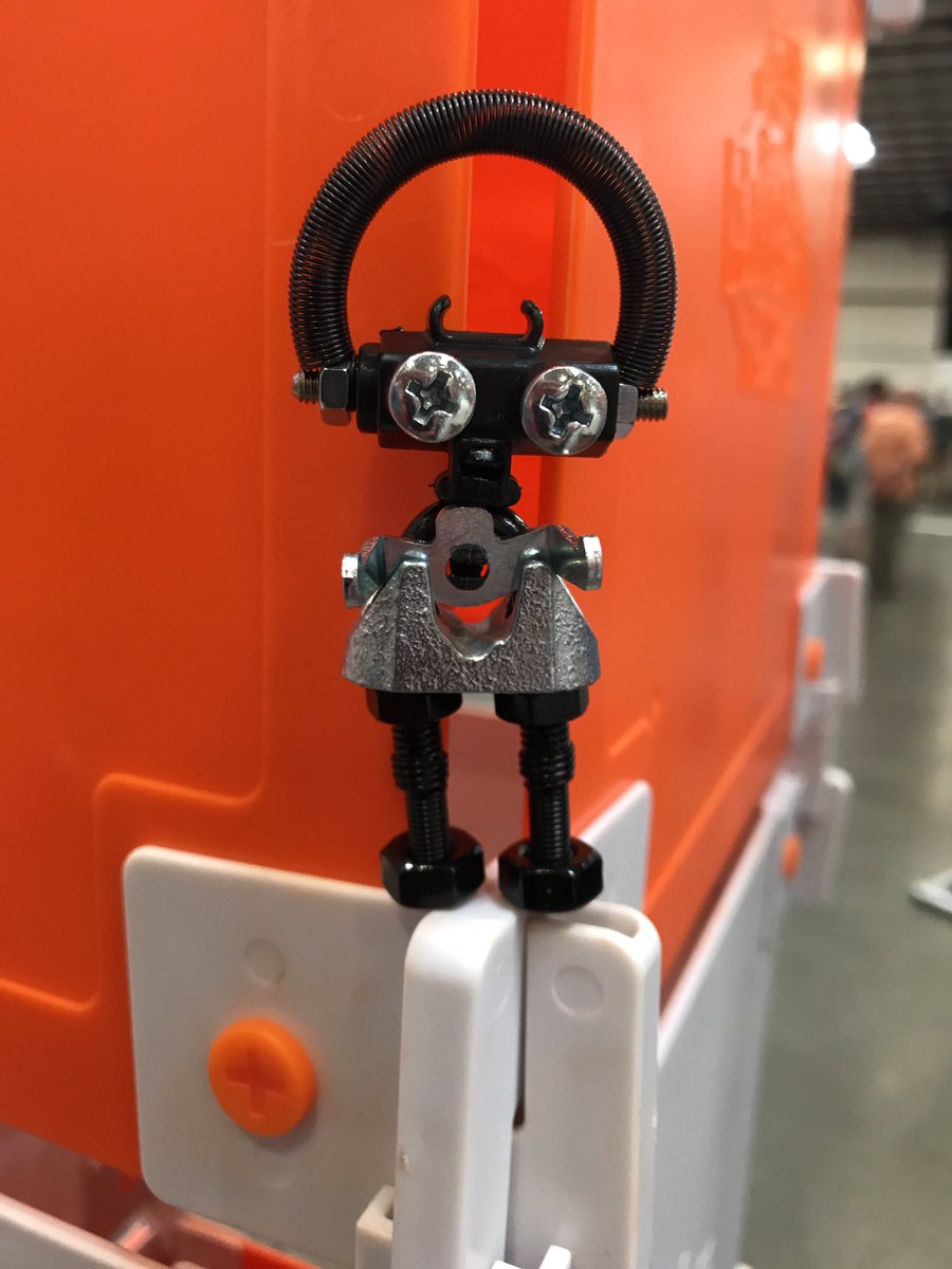 kaplanja's tweet photo. Built this today #Offbits @FatBrainToys https://t.co/Ny7Ocz2NP9