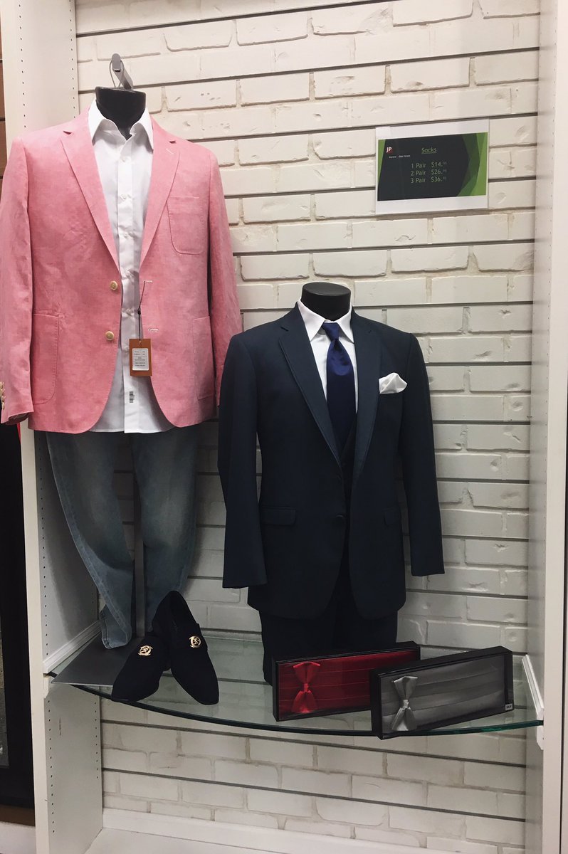 JPTuxedoAurora's tweet photo. Can't pass up on these beautiful tuxedos/suitsπ #CustomTuxedos #CustomSuits #AmazingQualitySuits #SharpSuits #AffordableSuits https://t.co/C66hsE0wR0