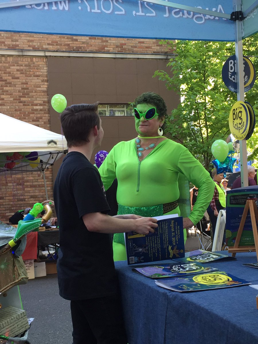 chambersgpam's tweet image. @MHSolarEclipse Come by the solar eclipse booth at the UFO festival and learn more about the eclipse and meet MHS eclipse experts!!