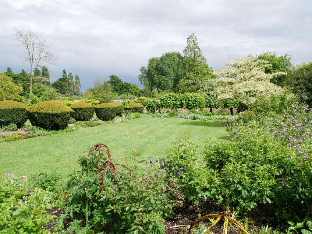 Barnsley_House's tweet photo. Thank you so much to everyone who came along to explore #BVGFestival today! #Cotswolds #gardens https://t.co/NtsJUPYLT0