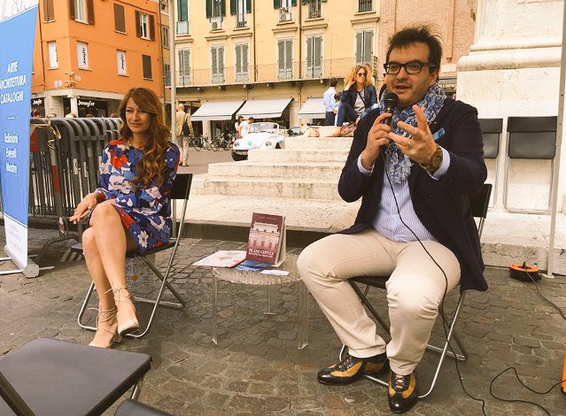 AspassoconBlue's tweet photo. #WithoutFrontiers2017 presentazione del progetto con gli amici della casa editrice #ilRIO @mantova2016 @ILRIO #giulioGirondi #vitadacritico https://t.co/jiruzMRPGX