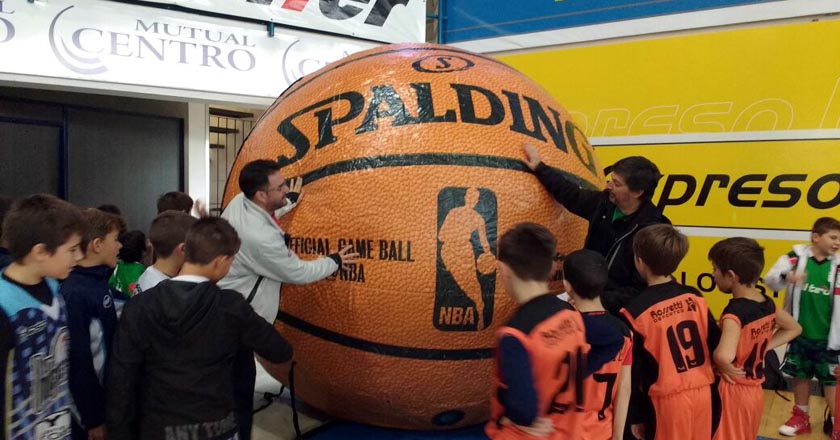 basquetFBPC's tweet photo. 🏀 #TatáFlores #EncuentroDeMini Se viene el cierre de la gran fiesta del Mini cordobés.
📌 ¡Seguilo vía streaming! ▼
https://t.co/Zcu8XweiP9 https://t.co/Kf1c5ucfjo