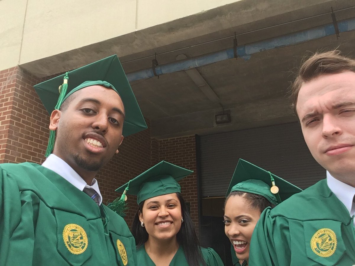 realTadiAbedje's tweet photo. I am officially a college graduate. It's been real GMU & I will always be a Patriot #MasonGrad17 #MyMasonCap ๐๐๐๐๐พ @GeorgeMasonU https://t.co/C3O1YTJfLe
