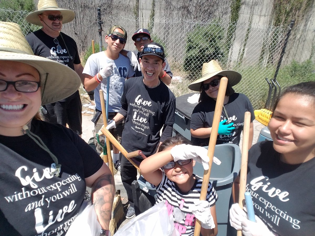 LAonCloud9's tweet photo. https://t.co/9YxSJQKwAp #TheNew9th #LAonCloud9 #SouthCentralCleanUp #StreetCleanUp #LACD9 #CurrenDPriceJr #OurCommunityOurCity https://t.co/GfEKoLJXb5