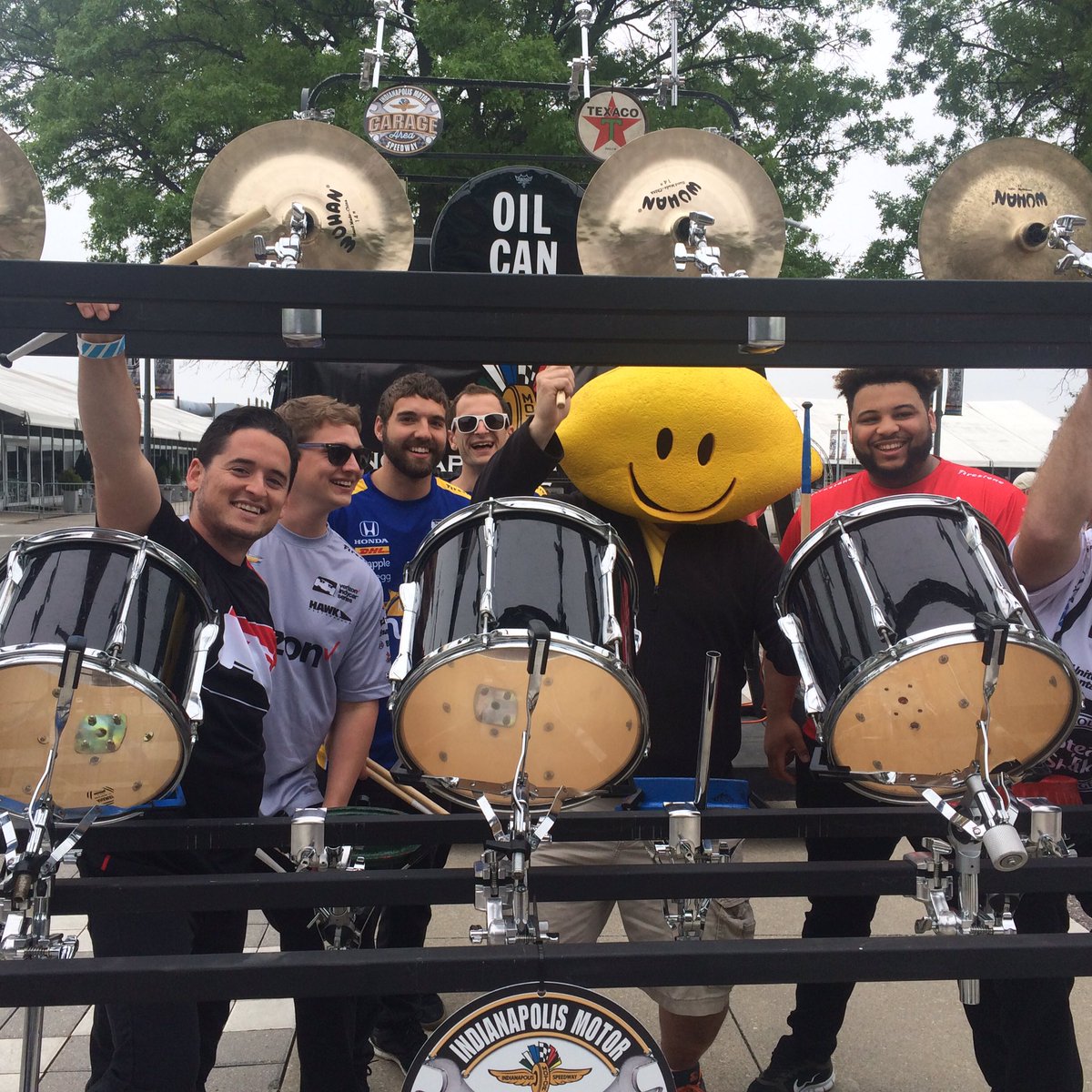 lemonadedayindy's tweet photo. Thank you @IMS for hosting us today, and being a supporter of youth #entrepreneurship! #Indy #LemonadeDayAtTheTrack #101Running https://t.co/toNAAKb04k