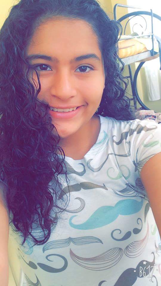 Mathias2325's tweet photo. @Vanesita203  es bella eres la chica más linda del universo haría cualquier cosa para verte sonreír TKM. Y ya tengo tu regalo https://t.co/xRAyWmoBos