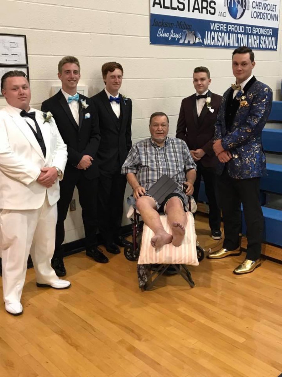 Baseball_JMHS's tweet image. They dress up nice too! Have fun and be safe!