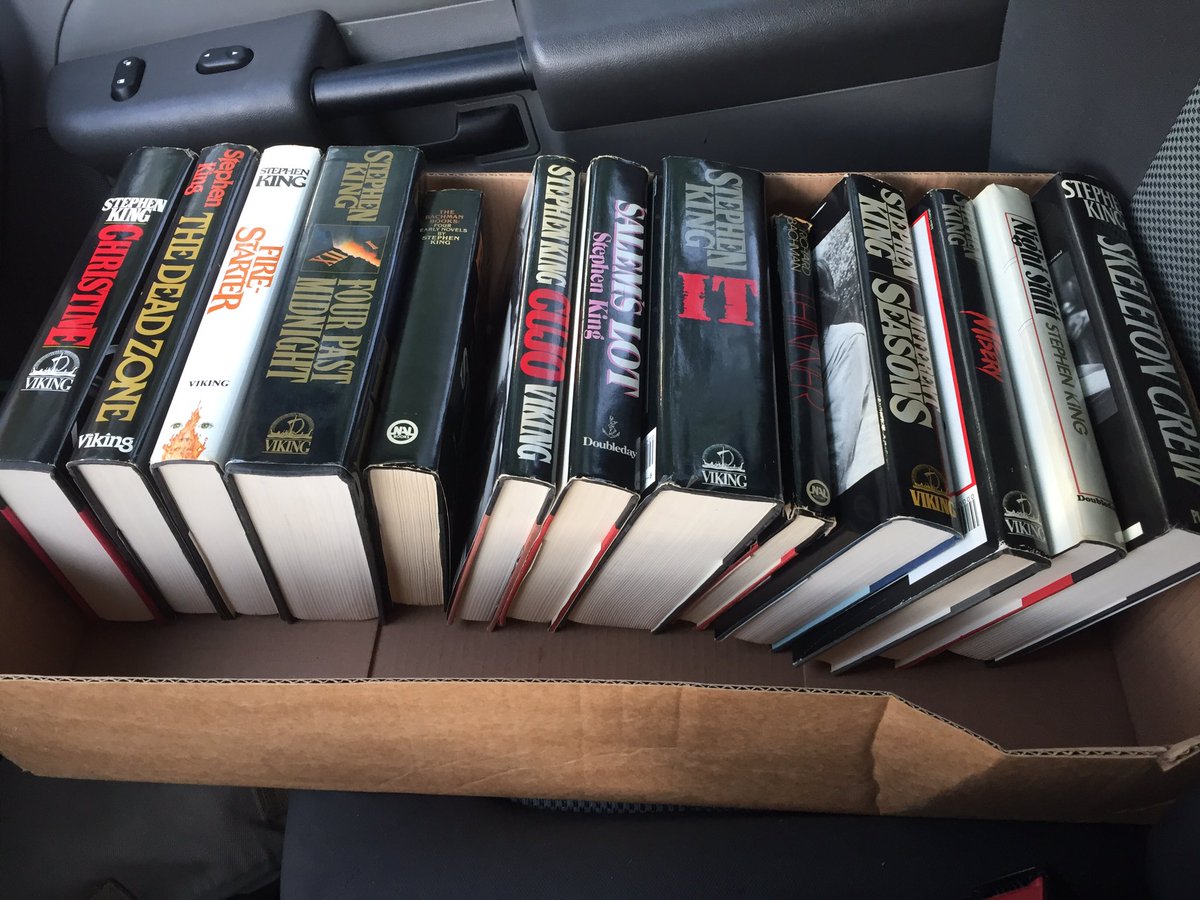 lucy_ivey's tweet photo. When ur brother texts u he "hit the jackpot" at a used bookstore &amp; u completely agree!! Thank u @StephenKing https://t.co/h0PcRLdg24