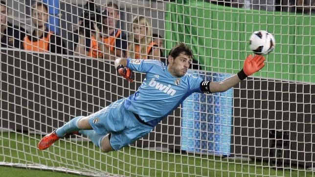 Today, Iker Casillas turns 36 years old.   Happy Birthday and congratulations!!! 