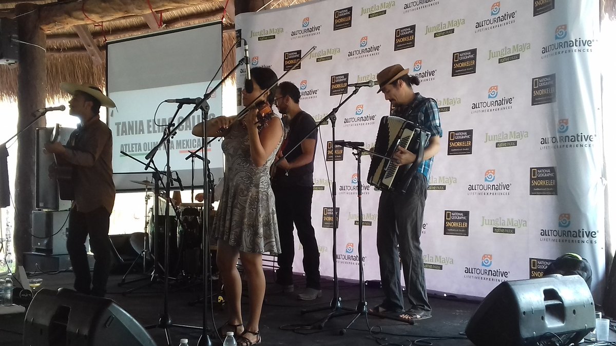 PataDeGatoTV's tweet photo. Música, arte, gastronomía y excelente conferencia de @taniacalles en el relanzamiento de #JunglaMaya #NativePark ¡Muchas Felicidades! 👏😄 https://t.co/PWT056GksQ
