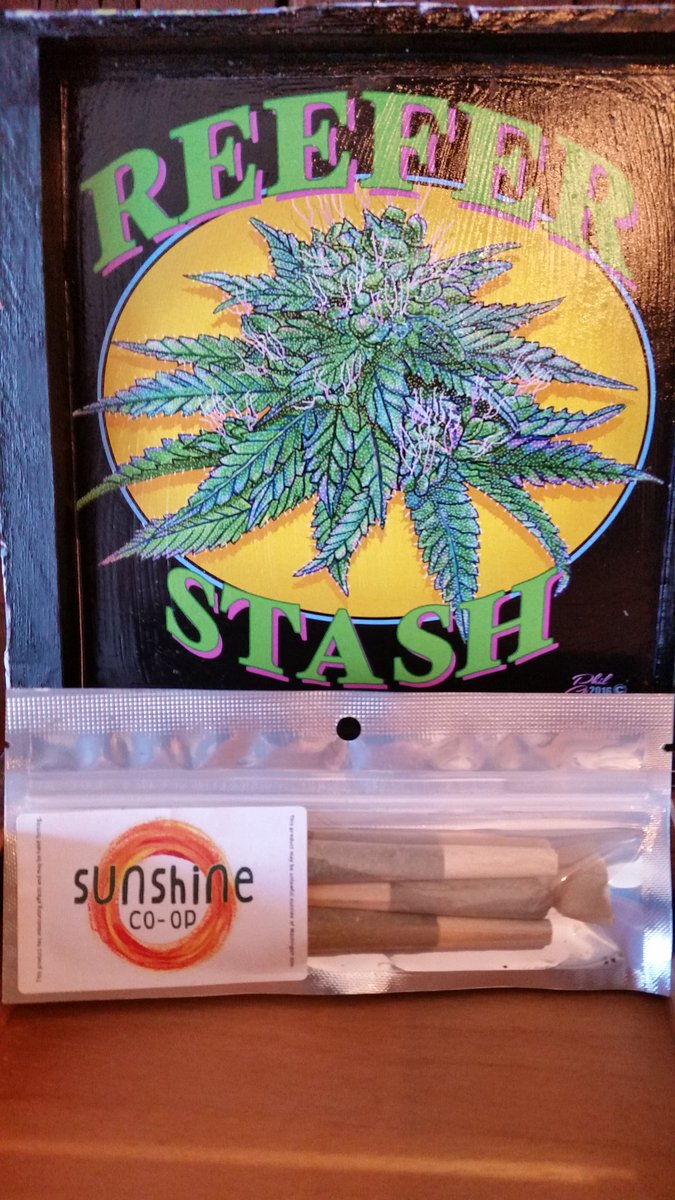 Partakery's tweet image. #SaturdayNight #Prerolls #SunshineCoOp $9/3pk #Indica &amp;amp; #Sativa @Partakery 21+ #Cannabis4Us #Prerolls are meant ror #weekends #legalweed