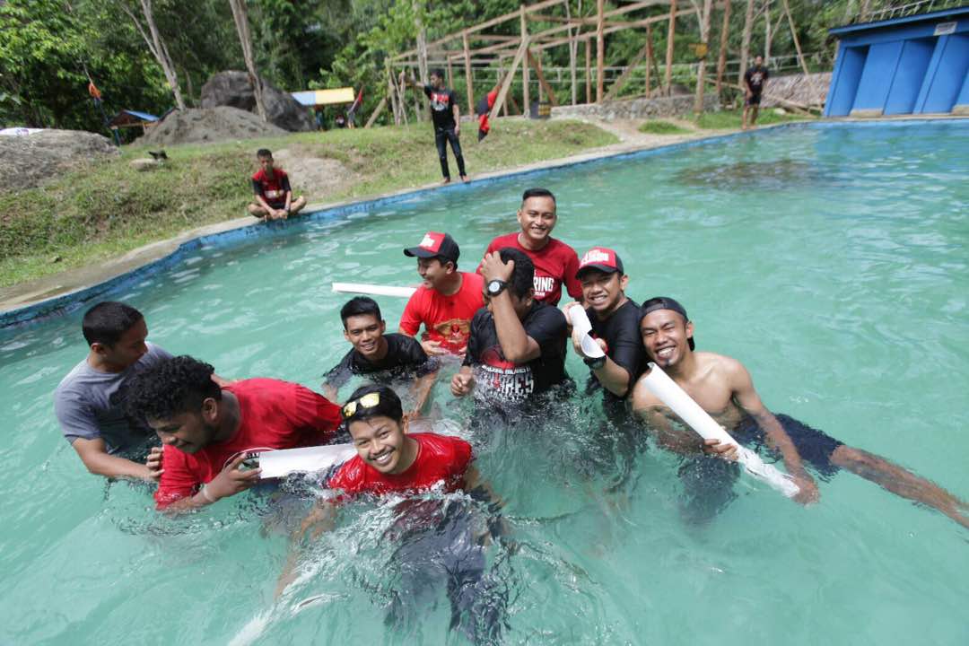 Lomba tanpa pemenang, yg penting bisa tertawa bahagia. <a href="/toelmaldini/">toelmaldini</a> @MilanistiOrId@MI_BasisButon@MIsezPolman@pachenurdin1979@MI_CelebesTour