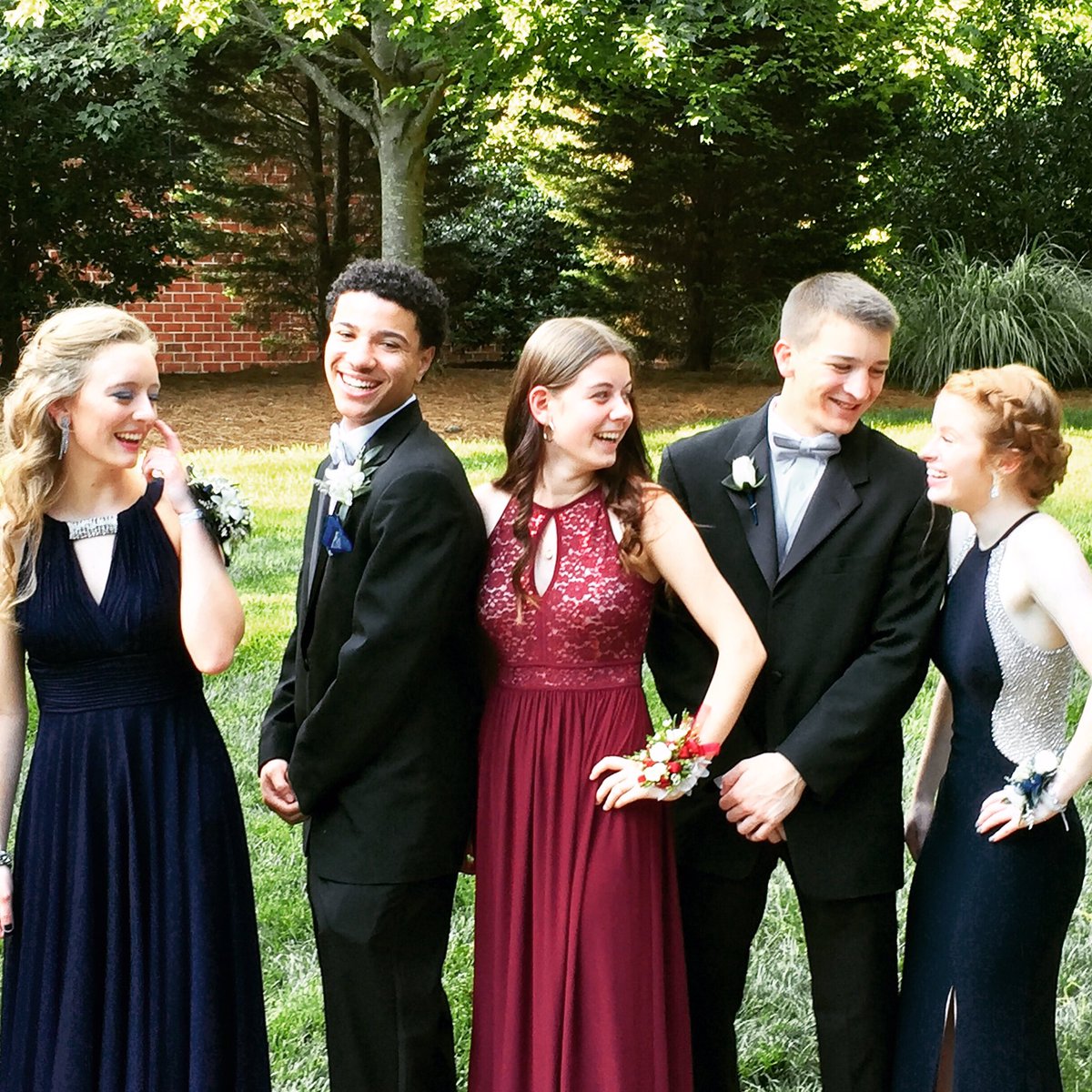 Petty_Poodle93's tweet image. #NWHS Prom 2017 #catalogmodels 😂❤️