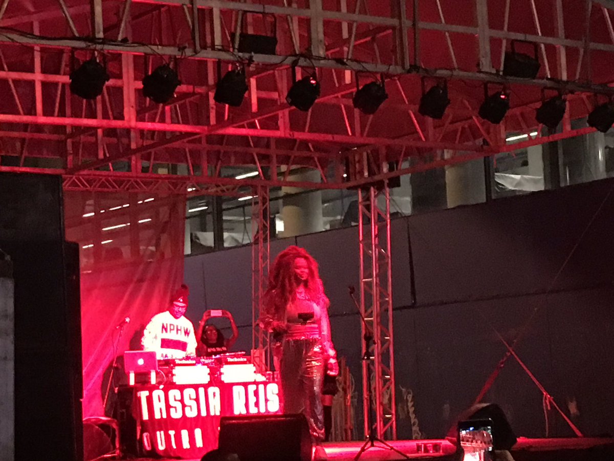 soulnegoblue's tweet photo. Show da Tássia Reis virada cultural.
#tassiaReis #viradacultural #sp011 #blackpeople #blackmusic #blackwoman #mulhernegra #011 #011sp #4P https://t.co/iNJIE5Krd3