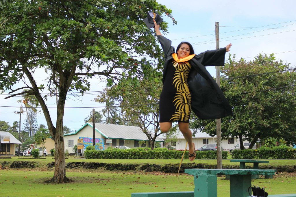 msavusa_21's tweet image. 1 degree down and a few more to go. 🎓😊 #ASCC #Spring2017graduation