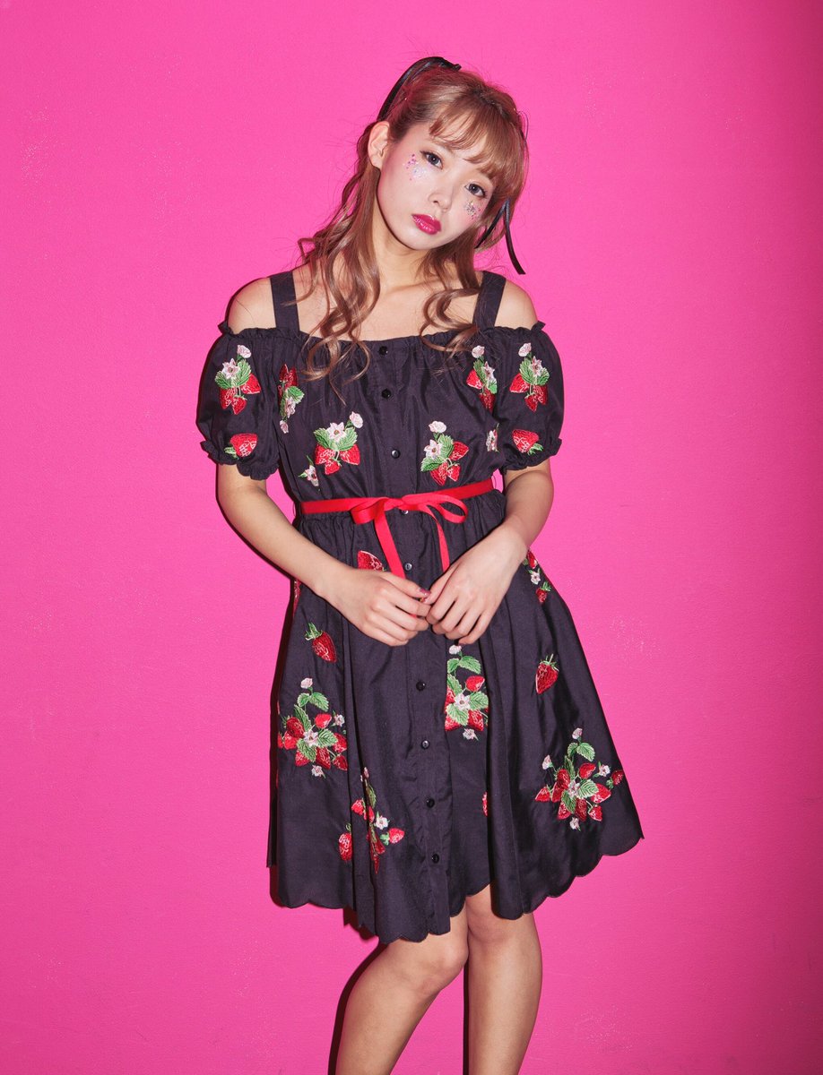 Ank Rouge على تويتر Shop News ルミネ池袋店 ルミネカード10 Off残り2日 完売してしまっていた ルミネ池袋店限定special Priceの ストロベリー刺繍ワンピース が 本日再入荷します 極わずかな再入荷なので 狙っていた方はお早めに T Co