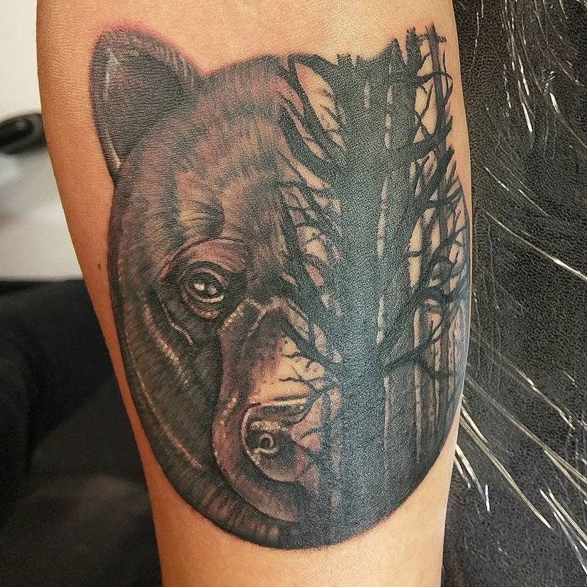 wolfpacktattoo's tweet photo. Awesome bear piece by Jordan yesterday #Tattoo #Tattoos #LasVegas #LasVegasStrip #DowntownLasVegas #WolfpackTattoo #BestTattoos https://t.co/3DJ8b2kMZr