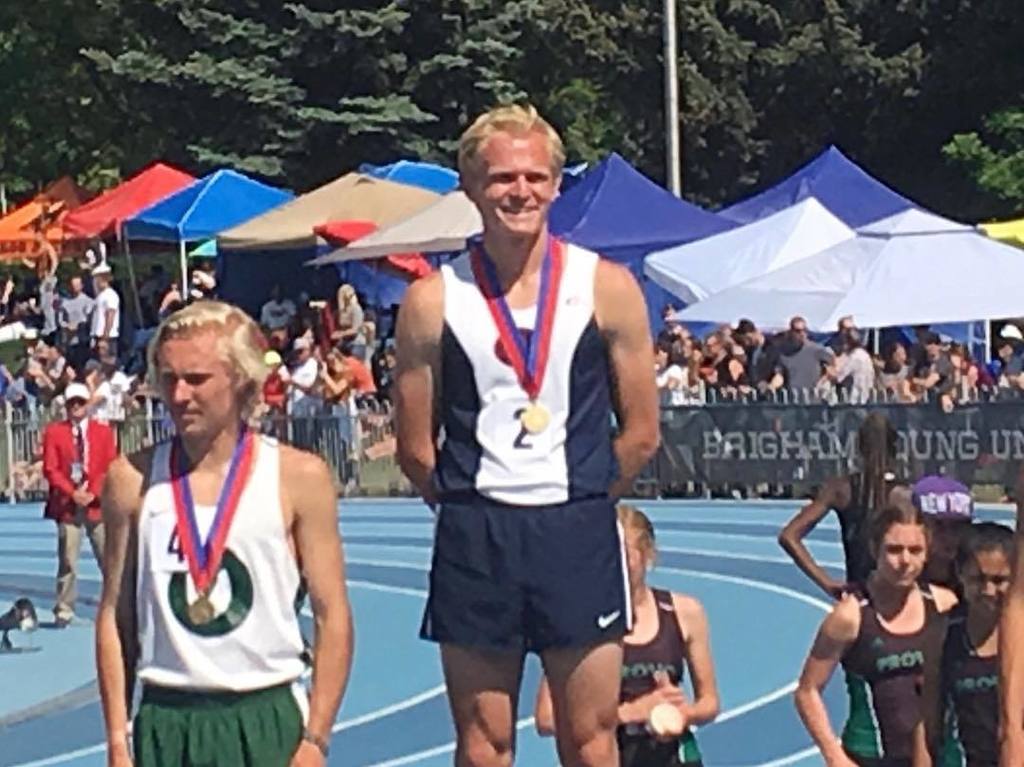 SHS_RedDevils's tweet image. Haden Penrod placed first in the 800m at the state track meet! #shs_reddevils #statetrack ift.tt/2q7QpII