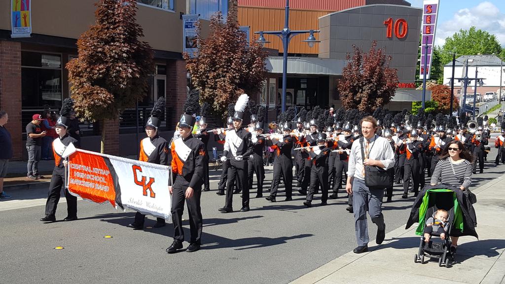 3700Anderson's tweet photo. Cougar Marching Band getting off to a great start at Armed Forces Parade 2017....beautiful day for a Cougar march! https://t.co/ioUJllSe8I