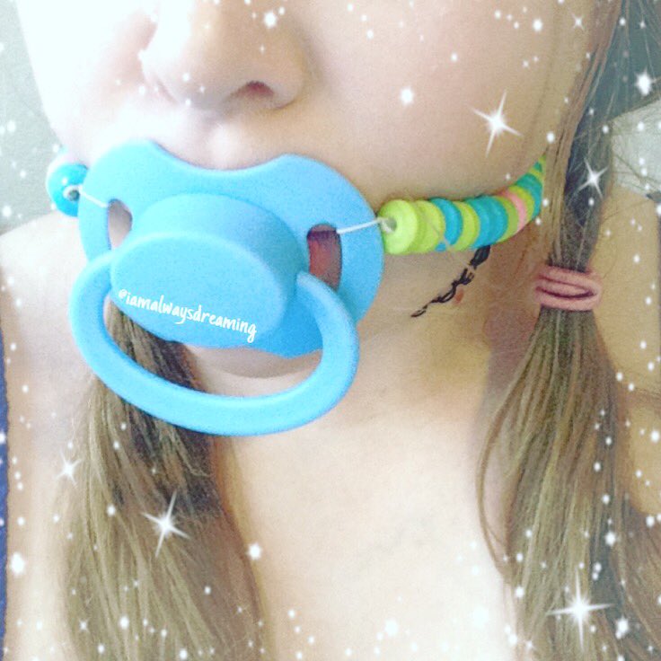 KittenSaysMew's tweet photo. I made a gag 😜💞

#ddlg #bdsm #gagged https://t.co/CSnV5DzjsH