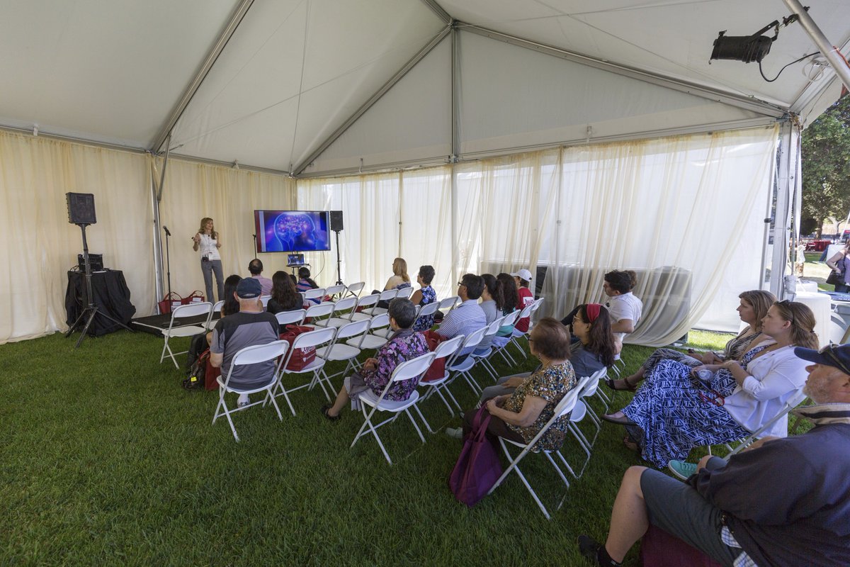 StanfordPain's tweet photo. A few pictures of @BethDarnall's talk on "The Psychology of Pain: Why It Matters More to Women" at #HealthMatters2017. 📷: Ian Mackey https://t.co/mWOpMKIlH0