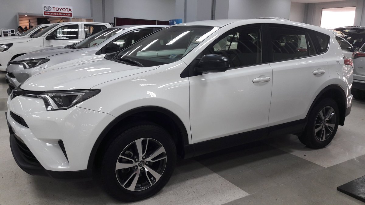 RicardoPerezSA's tweet photo. Paga $139 quincenal por tu Rav4 con 2 años de mantenimiento incluido. ¡Te esperamos en Atlapa! #SaleandShow #Rav4 #Toyota https://t.co/2o1Y4pssfE
