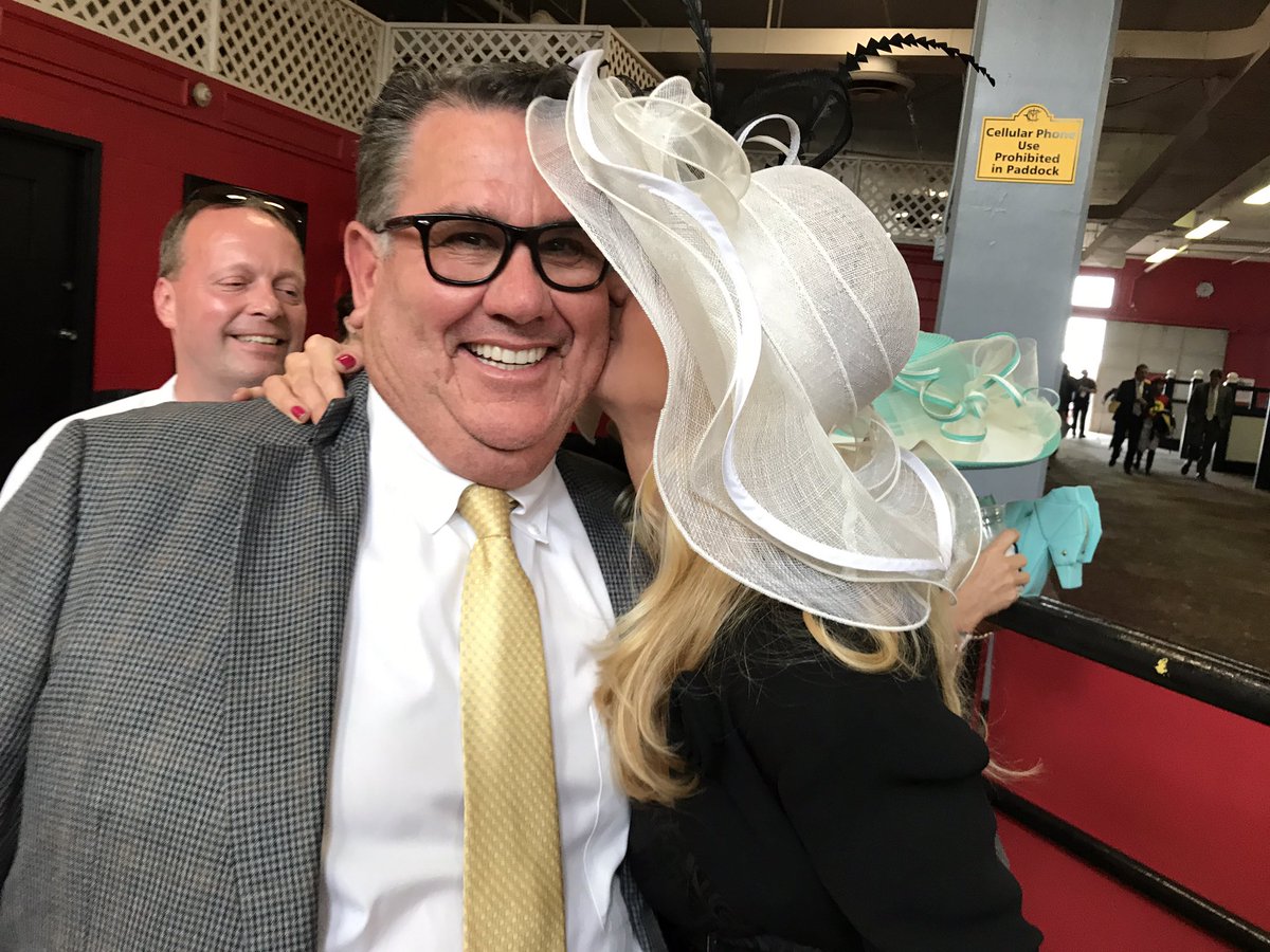 Steve_Byk's tweet photo. Minutes before Cambodia wins the Gallorette, @TProctorRacing mauled by unidentified adoring fan (Jenn Nowicki)! https://t.co/RMtRnX2lMt