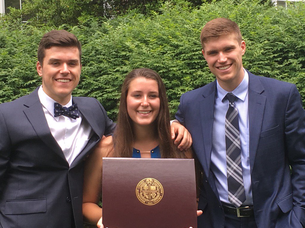 CGJoe85's tweet photo. Congrats @claireeeebear18! You did it! #CollegeGrad #LeavingTheBubble https://t.co/WkeB5heb8n