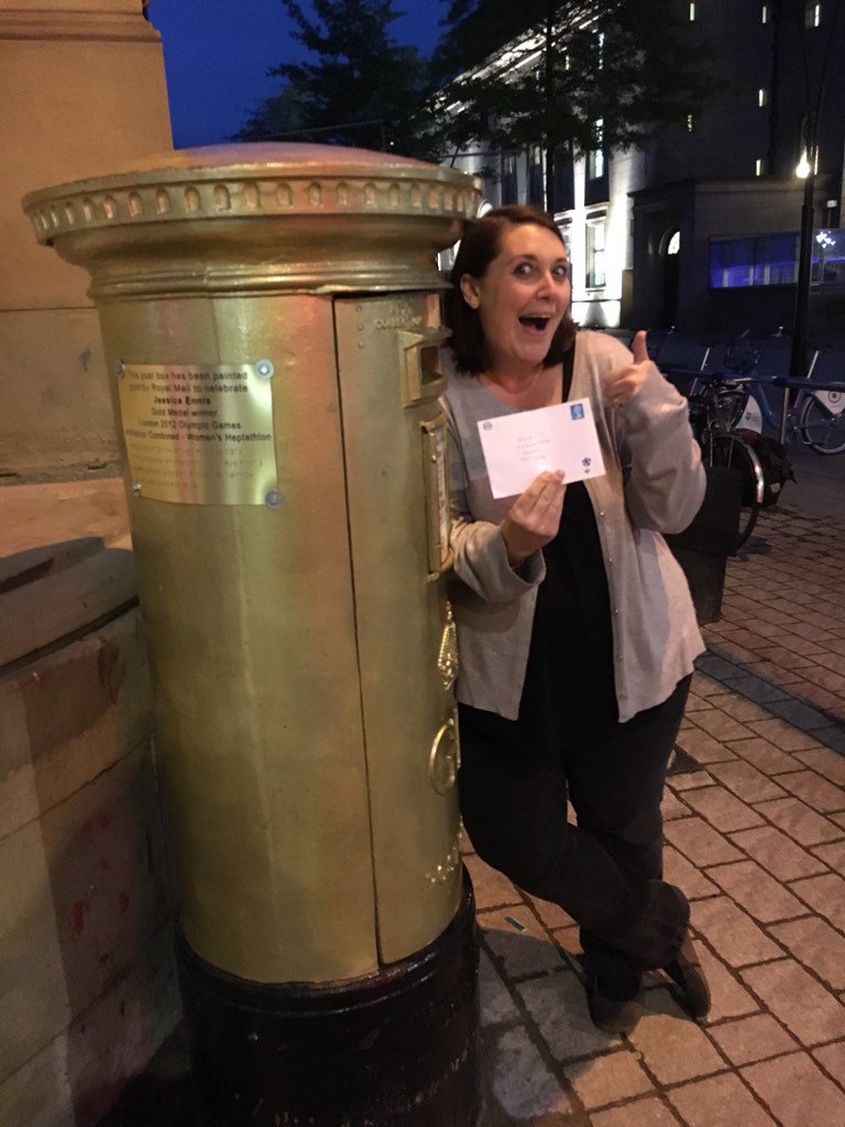 clarekeech's tweet photo. #day24 #competition #experiment #sheffield #goldpostbox #jessicaennishill https://t.co/Ws3eDhZcdS