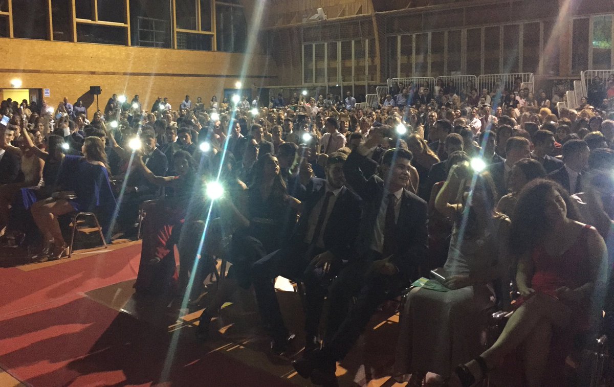 lasallesi's tweet photo. Brillantes actuaciones musicales de nuestros alumn@s durante la celebración de la ceremonia #promo68 https://t.co/E0MV2HI4RR