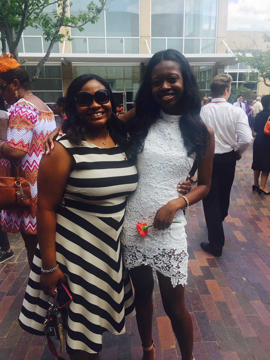 Myssjj's tweet photo. At Visions this morning with some of my favorite c/o2017 Grads 🎓 #Lim17less  @apsupdate @ATLsuper @BetsyBockman1 https://t.co/6WoIFlFbzs