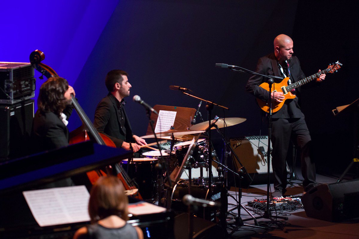 Auditoriotfe's tweet photo. ¡Noche de jazz en la Sala de Cámara del Auditorio. #STFusion presenta su nuevo trabajo #RUN
Fotos © Auditorio de Tenerife | Miguel Barreto https://t.co/VXBNaW6mL6