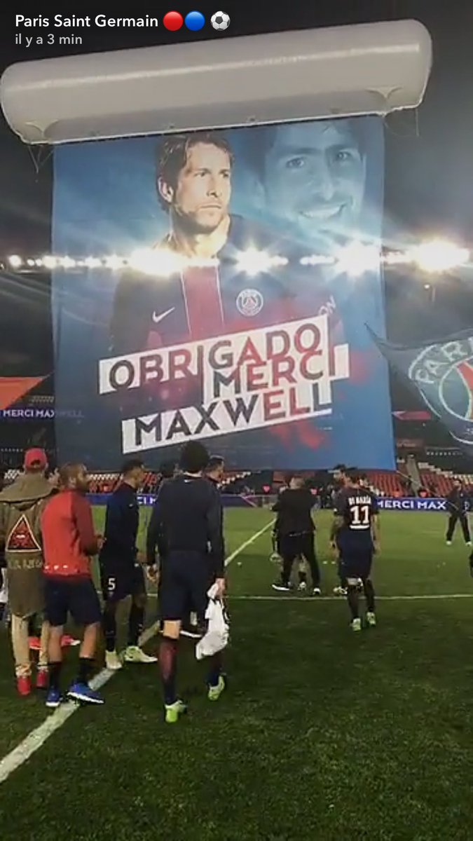 maxence360000's tweet photo. Merci monsieur @maxwellscherrer #TeamPSG 🔴🔵⚽️ https://t.co/uGw1AbZqzg