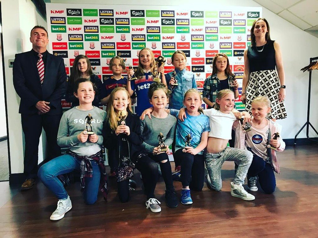 shekicks.it tweet media