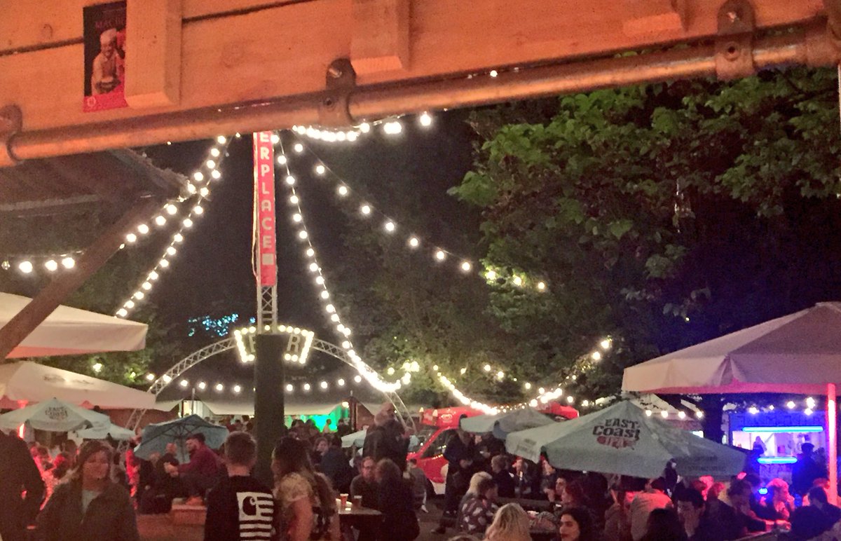 debs_lennard's tweet image. Current view of @WarrenTheatre beer garden! I&apos;ll miss @brightonfringe when it&apos;s over! 
Love #brighton life!