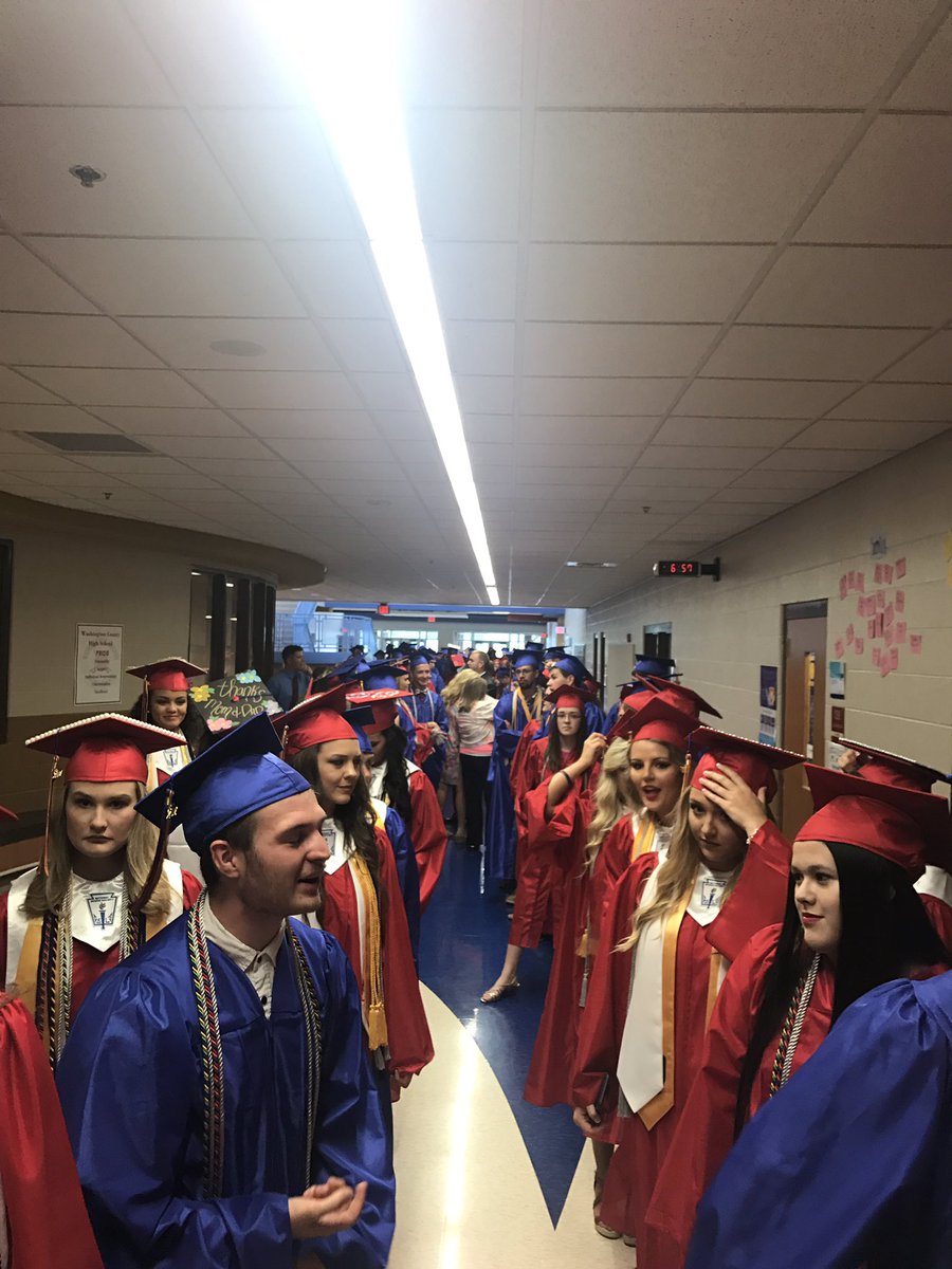 WCHSCommanders's tweet photo. Congrats Class of 2017! Follow your dreams! #WCPride #WCGrad2017 https://t.co/Fz46NlOgt4