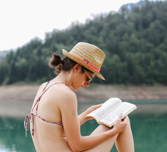 mindbodygreen's tweet photo. 7 Life-Changing Books To Read This Summer (According To A Stanford Happiness Expert) by @emmaseppala https://t.co/SjYx4nNU69 https://t.co/ns3iDlPAry