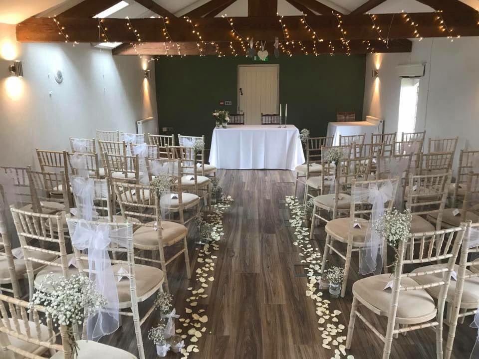 Beaulicious_UK's tweet photo. Today at the beautiful granary at fawsley. We 💜 it there https://t.co/IrqBXp4dG9