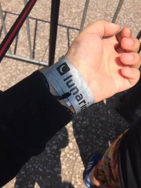 alondra__ba's tweet photo. este día se une a la lista de los días más sad de mi vida😭 #HarryStylesConExaFM https://t.co/A1EBBkT3EW
