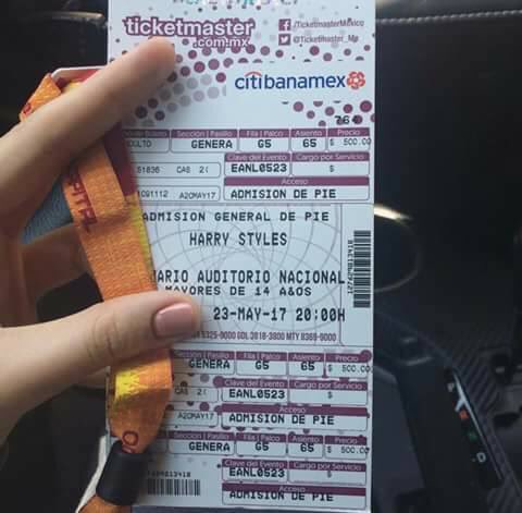 alondra__ba's tweet photo. este día se une a la lista de los días más sad de mi vida😭 #HarryStylesConExaFM https://t.co/A1EBBkT3EW