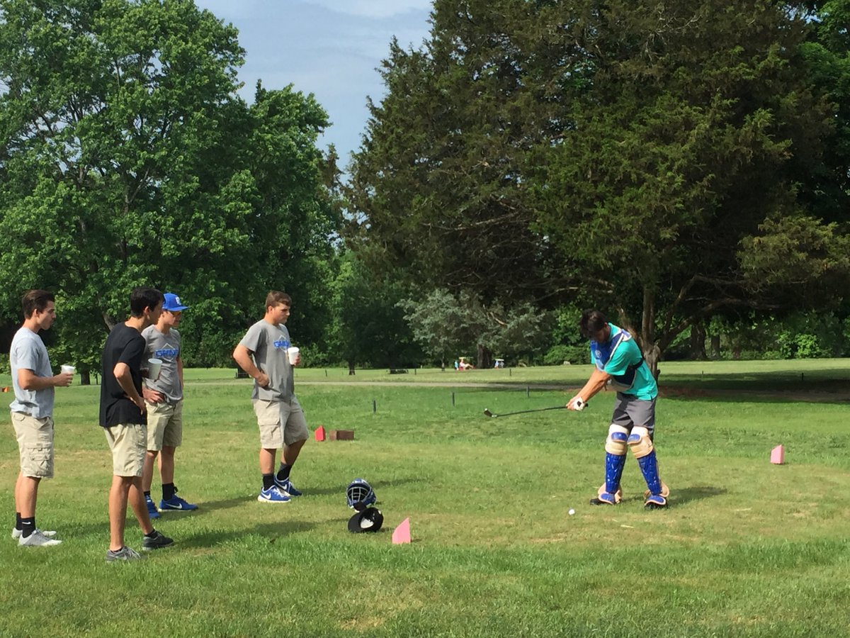 jcmcdiii's tweet image. @L_TownBaseball Good to see Baseball alum @rapplejax back in Blue Devil gear.  What happened to the mask??  Great Day! #onceabluedevil