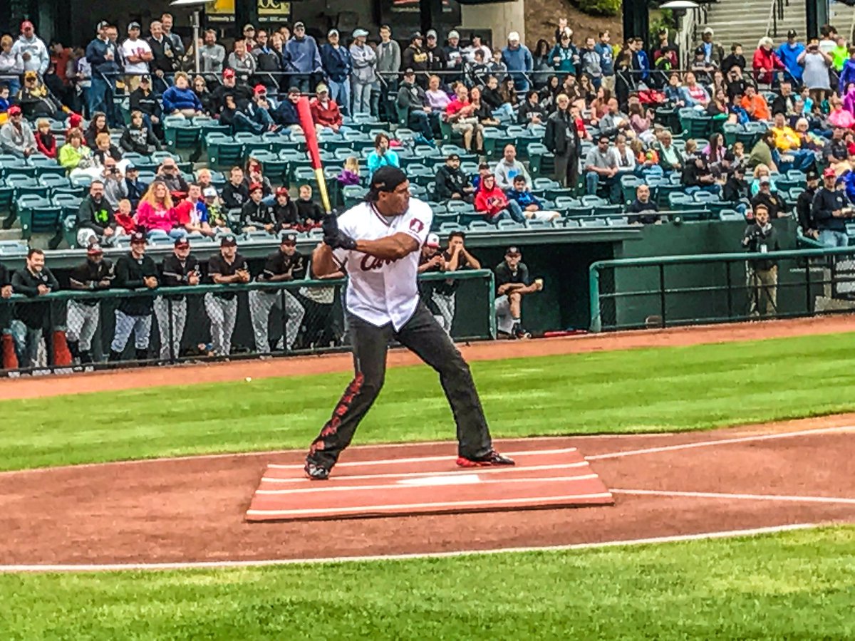 AltoonaCurve tweet picture