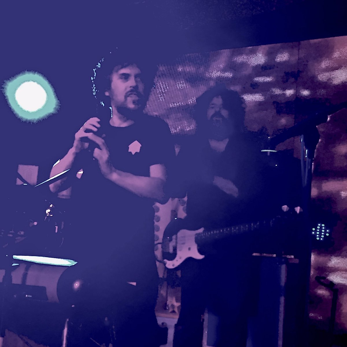 Que caras más tristes 😭🎼🎼🎼... <a href="/ivanferreiro/">iván ferreiro</a> 😁