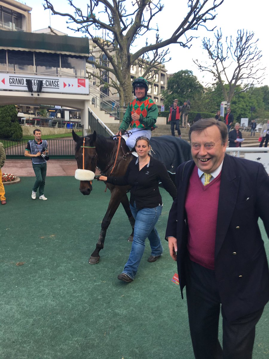 agentbloodstock's tweet photo. Amusing to see Nicky Henderson @sevenbarrows coming in with namesake @tomasbhenderson after his 1st ride at Auteuil was a winner on SUDISTE https://t.co/j5D67cgrrA