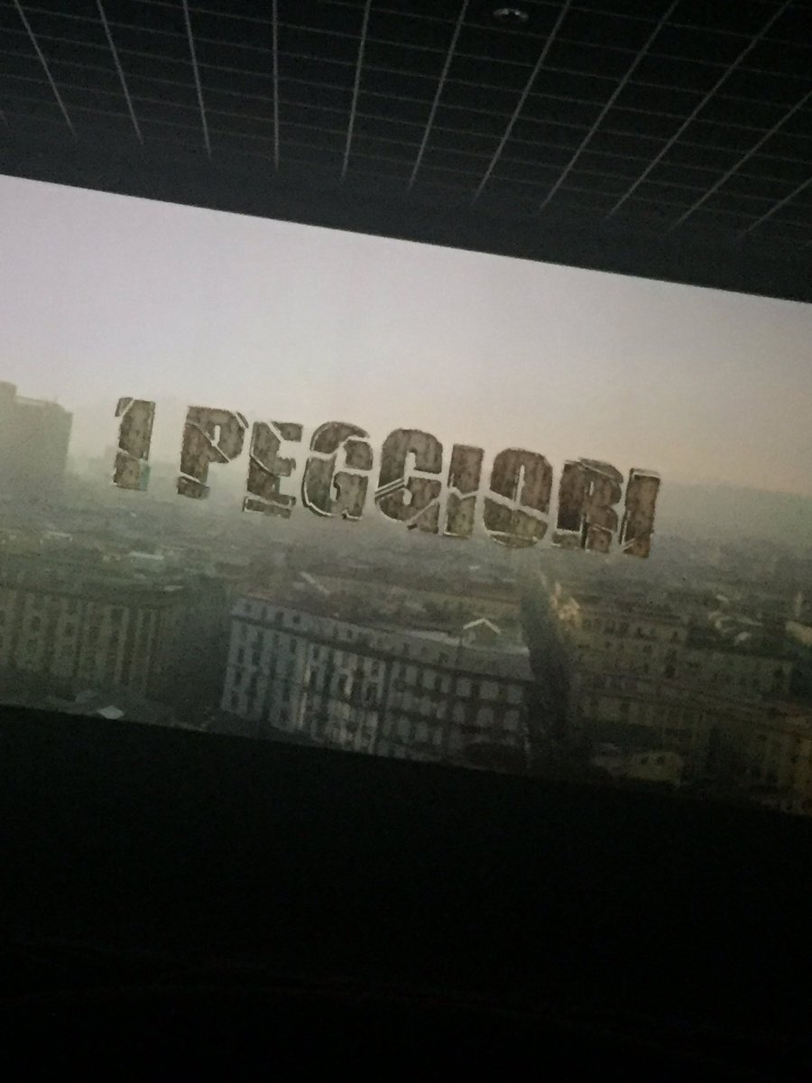 MoniBuco's tweet photo. Cosa fare il sabato sera se non vedere @LinoGuanciale e @vincealfieri al cinema? 😍 #iPeggioriilfilm #forsetornoanchedomani https://t.co/Kex9lMZh0K
