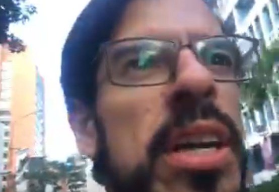 ElNacionalWeb's tweet photo. Denunciaron que dispararon metras contra manifestantes en Caracas #20M https://t.co/7j3XQOuWxf https://t.co/q0spPhdJ8d -