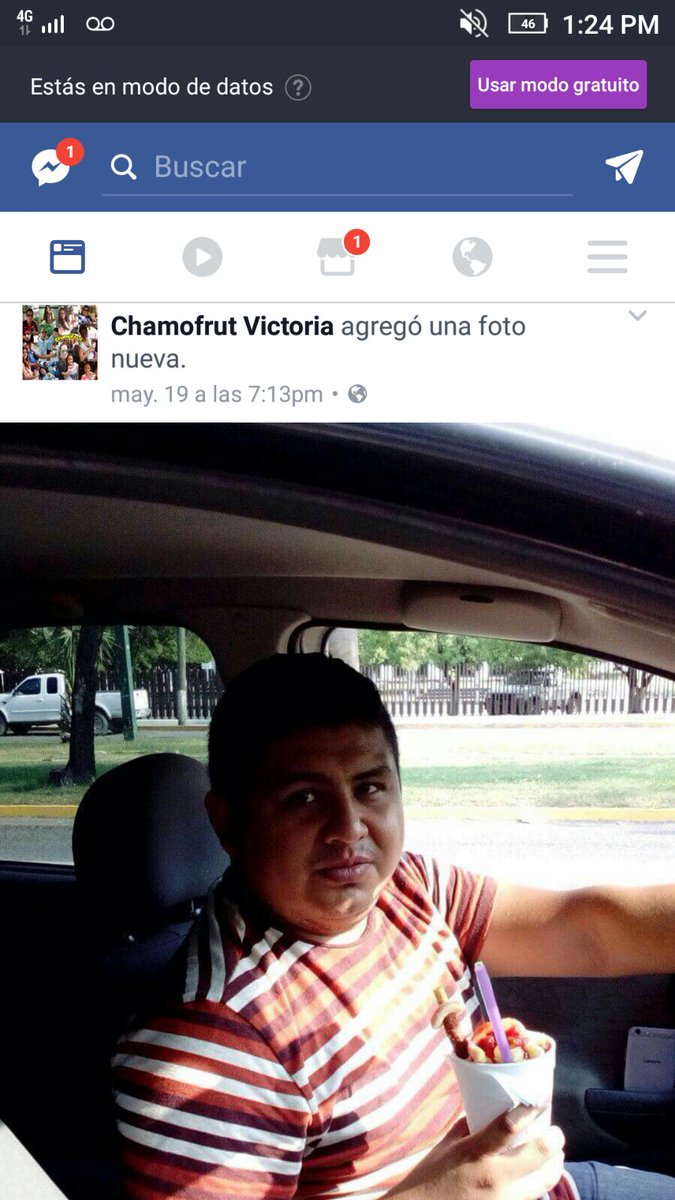 8nueve's tweet photo. Cuando te agarran en la pendeja jajaja #paparazzo #ComoTragas #NoleAflojesBobby https://t.co/c3GeWElm8e