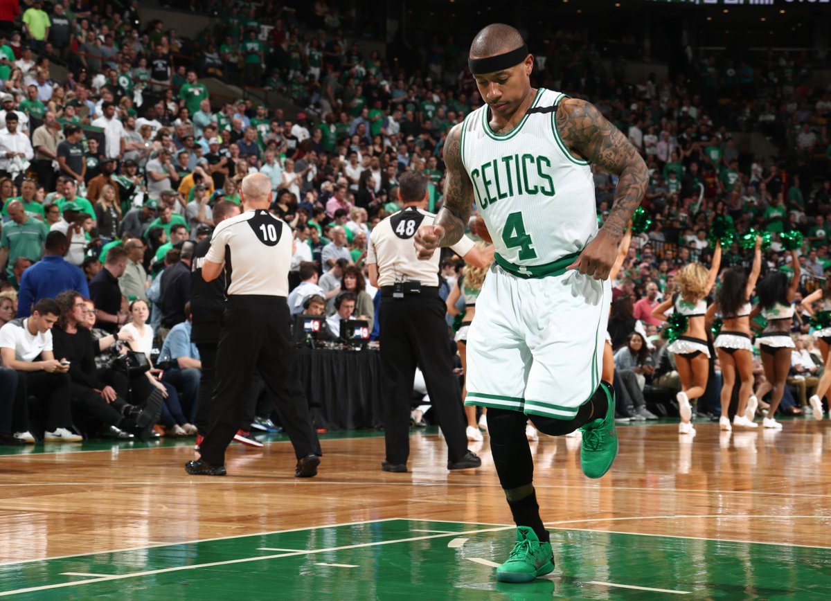 lequipe's tweet photo. Isaiah Thomas ne rejouera plus cette saison : le meneur des Boston Celtics a aggravé sa blessure à la hanche https://t.co/d0EwX6qQYD https://t.co/B6WKyGr7ez