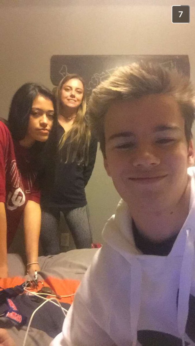 ariellhopkins's tweet photo. Happy birthday Kayden hope you've had a good day!! #brofl https://t.co/aORyPwGCDO