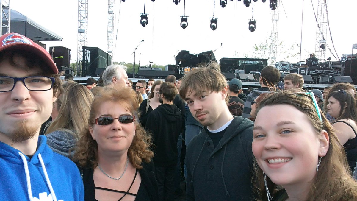 AmiableRogue12's tweet image. Representing @1cePrime with the fam at @ArtparkNY watching Volbeat!!! #1cepack